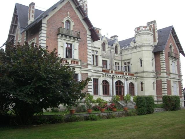 百丽普乐城堡酒店 莱蓬德塞 外观 照片